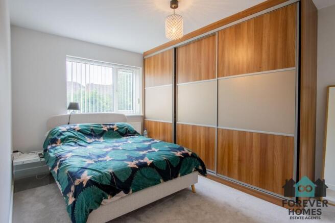 2 bed Flat for sale Image 12