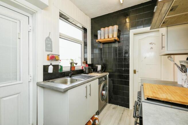 2 bed Terraced for sale Image 8