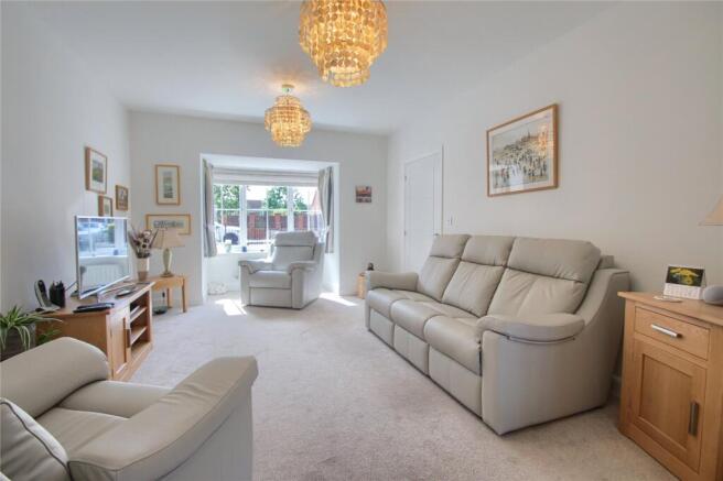 5 bed Detached for sale Image 4