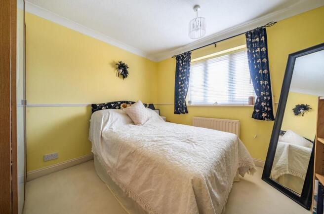 8 Peartree Close