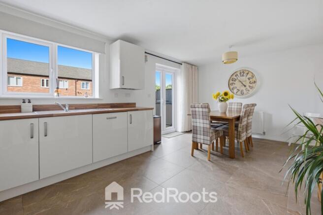 4 bed Detached for sale Image 7