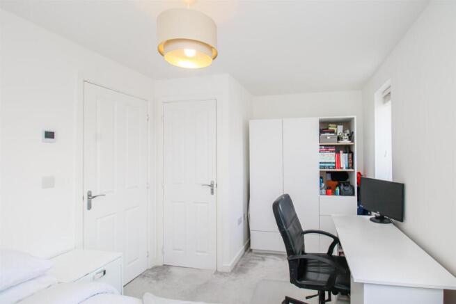 2 bed Town House for sale Image 10