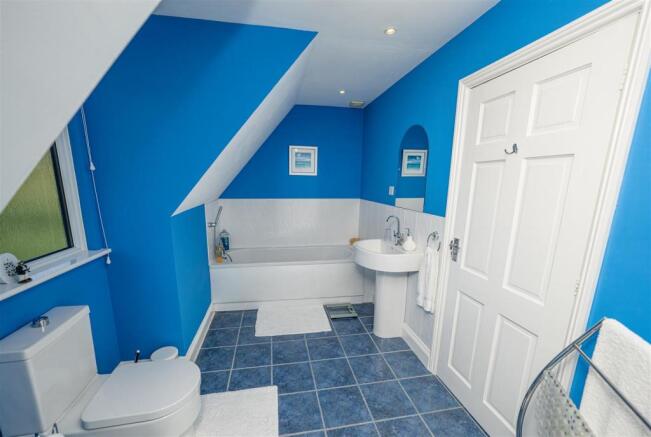 Family Bathroom:
