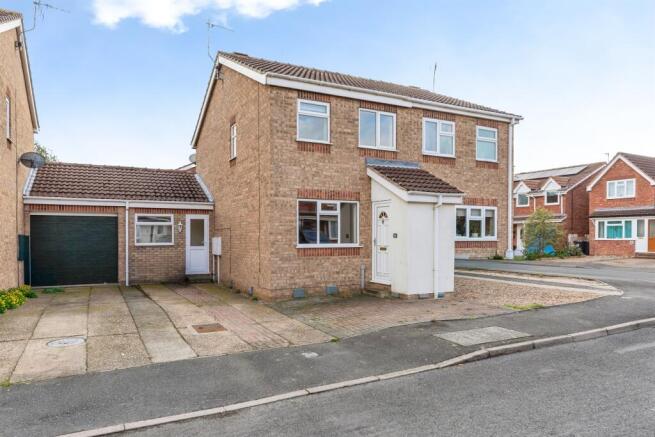2-bed semi-detached on The Innings, Sleaford, £160,000