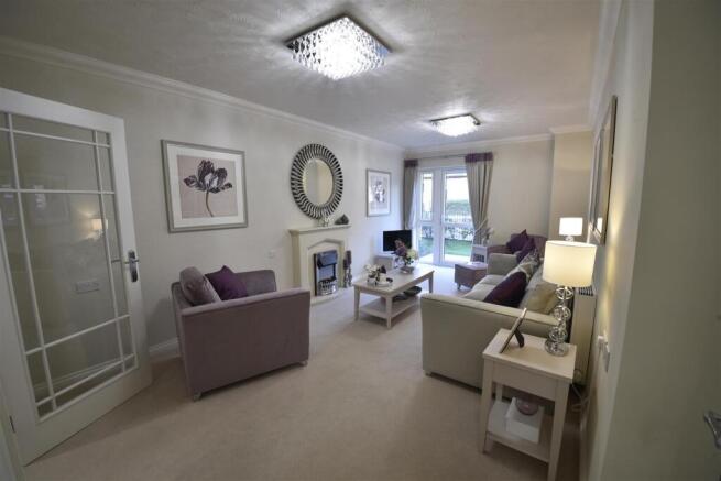 Living room 1.jpg