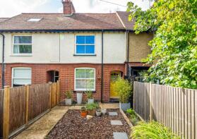 212, Watling Street, Park Street, St. Albans AL2 2PA