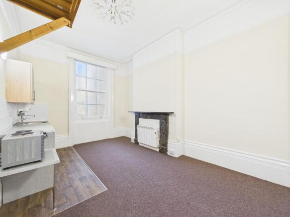 CAM04693G0-PR0097...