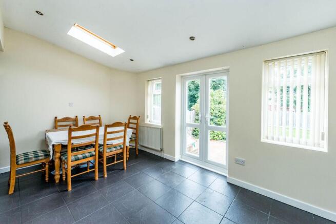 KITCHEN, DINER AND LIVING ROOM