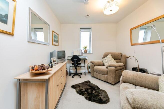2 bed Apartment for sale Image 10