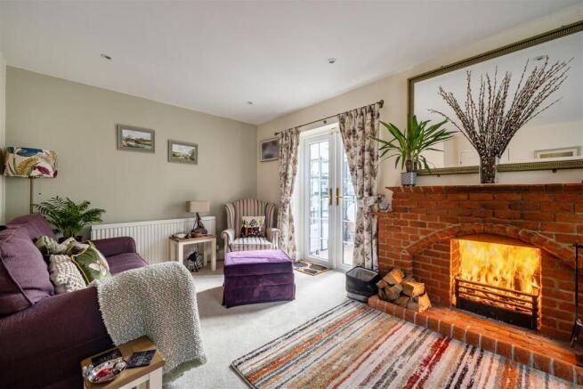 Minchin Green, Binfield, Berkshire, RG42 5JW photo 4