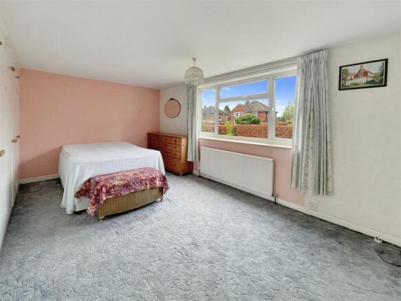 Bed1.jpg