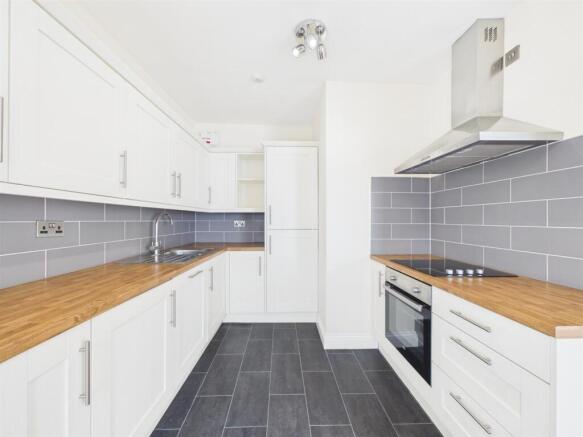 2 bed Flat for sale Image 11