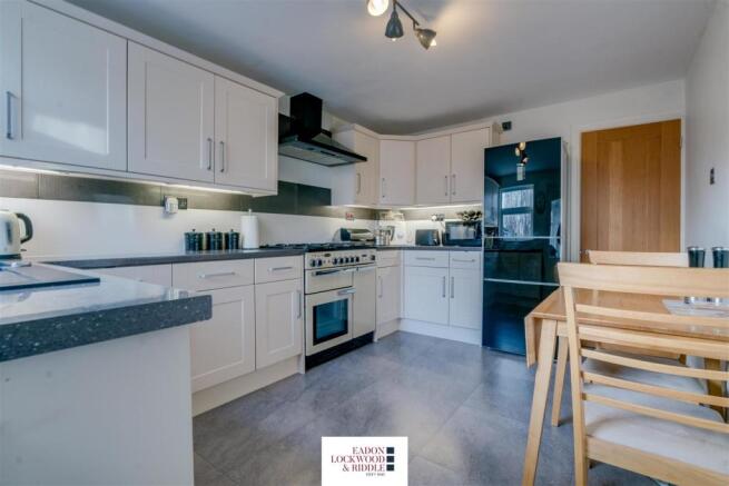 Kitchen BreakfasteRoom 3.jpg