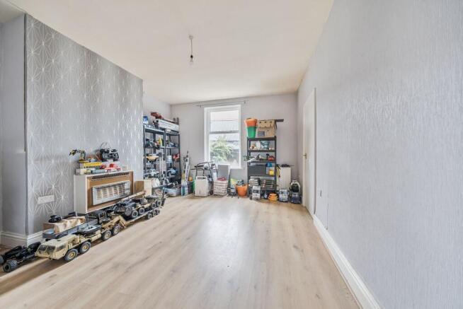 3 bed Semi-Detached for sale Image 6