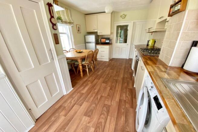 Kitchen / Breakfast Room