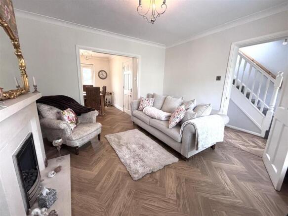 3 bed Semi-Detached for sale Image 9