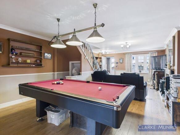 4 bed Semi-Detached for sale Image 4