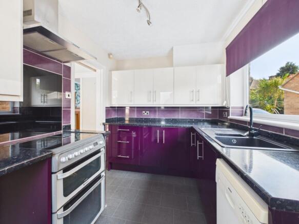 3 bed Semi-Detached for sale Image 7