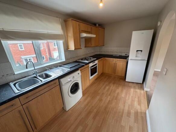 Kitchen 2.jpg