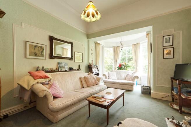 2 bed Flat for sale Image 5