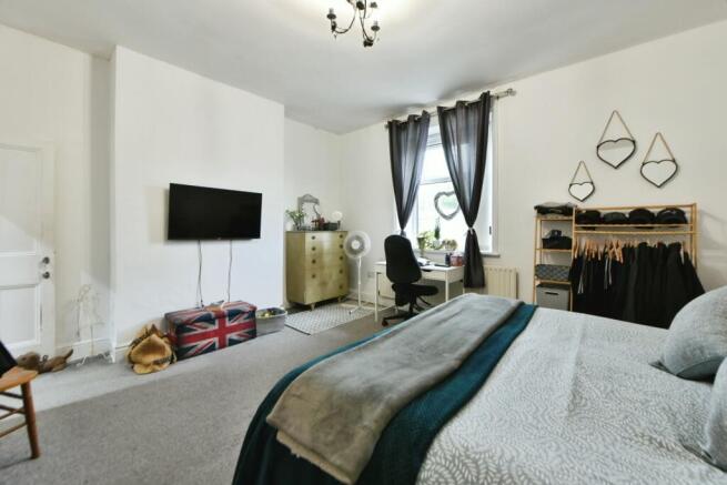2 bed Terraced for sale Image 5