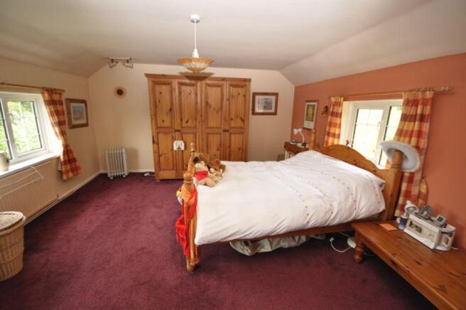 Clos Glas, Castell Pigyn Road Abergwili, Carmarthenshire Photo 5