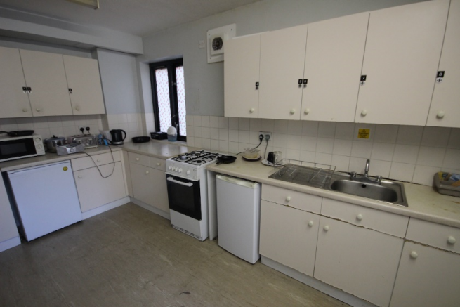59 bed Block of Apartments for sale Image 4