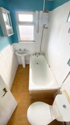 Flat 22 Embassy Court, Bramble Road, Portsmouth photo 4