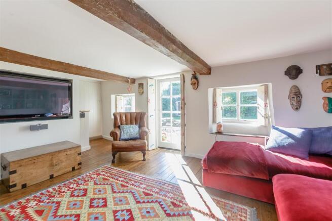 8362256-interior17.jpg