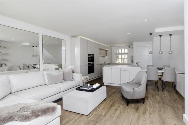 The Courtyard, Ashgrove House - Bramleys Estate Ag