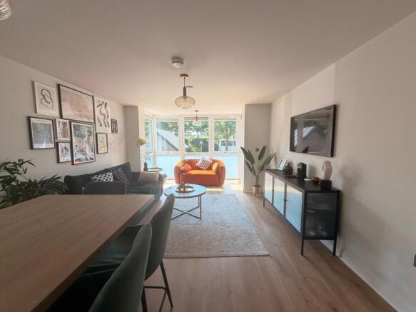 1 bed Flat to rent Image 9