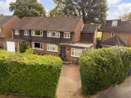 2, The Meades, Lingfield RH7 6PZ
