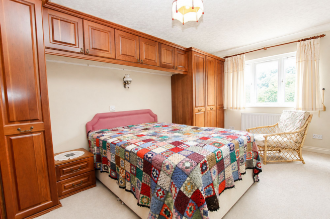 2 bed Apartment for sale Image 5