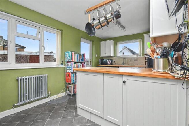 3 bed Semi-Detached for sale Image 4