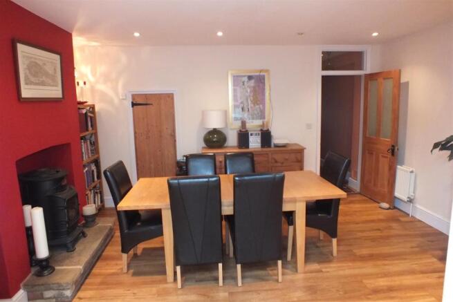 Dining Area.JPG