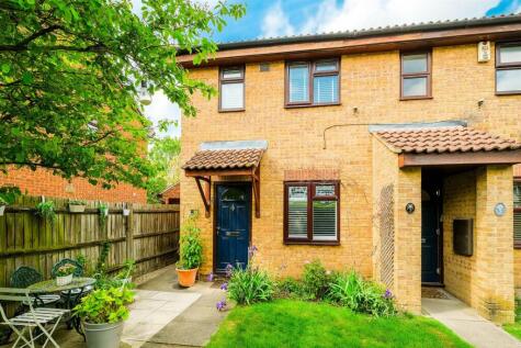 Falcon Way, Wanstead