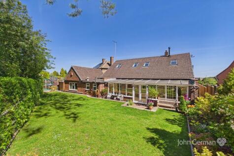 Rowbury Drive, Burton-on-Trent