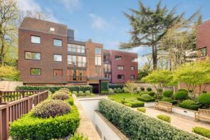 Flat 4, 49b Ebony Court, The Bishops Avenue, East Finchley, London N2 0BN