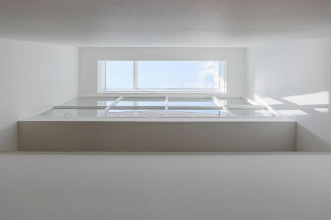 3 bed Town House to rent Image 12
