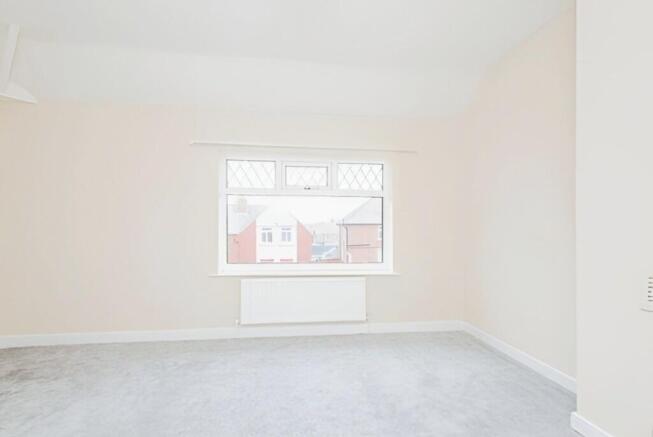 2 bed Semi-Detached to rent Image 4