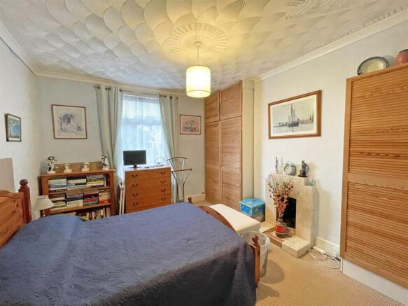 Barne Road 4a - Bed 2.jpg