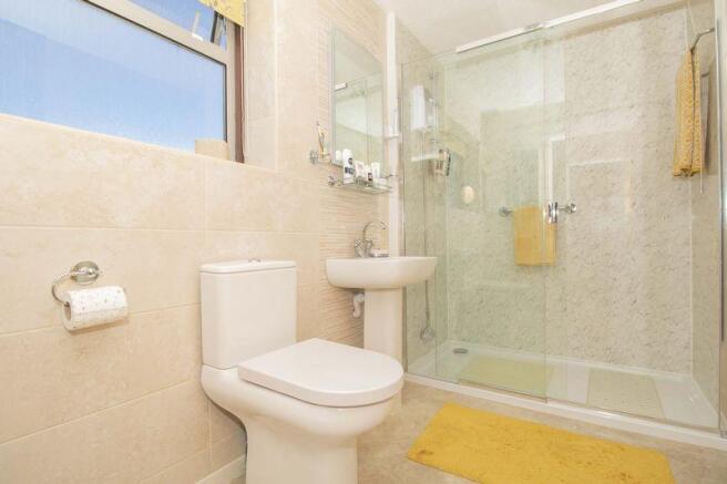 Master En-Suite