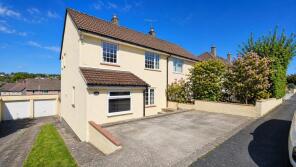 41, Erle Gardens, Plymouth PL7 1NZ