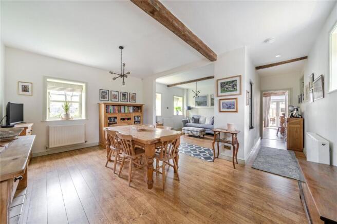 4 bed House for sale Image 5