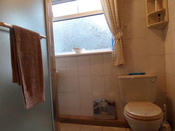 SHOWER ROOM/WC