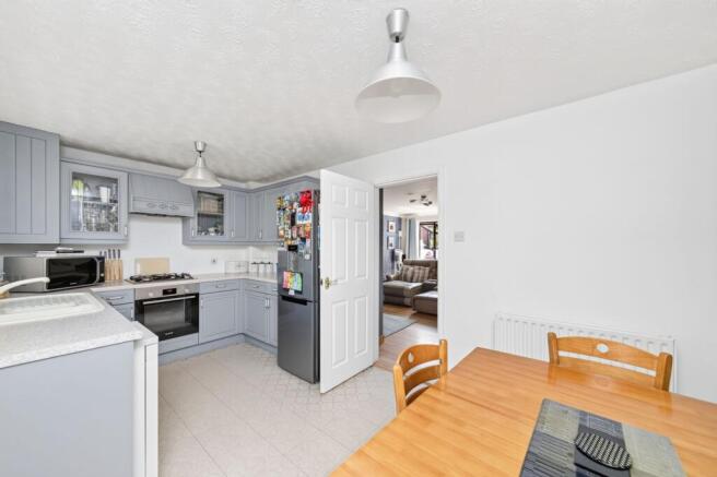 3 bed Semi-Detached for sale Image 9