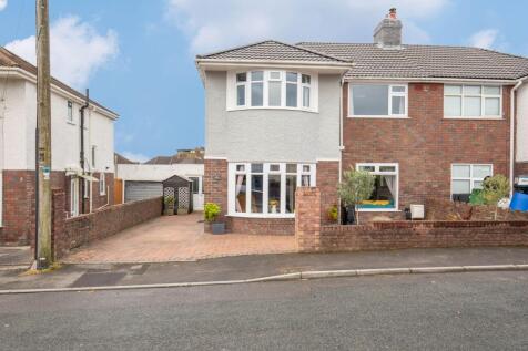 Kings Hill Avenue, Porthcawl, CF36
