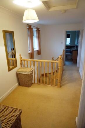 FIRST FLOOR LANDING