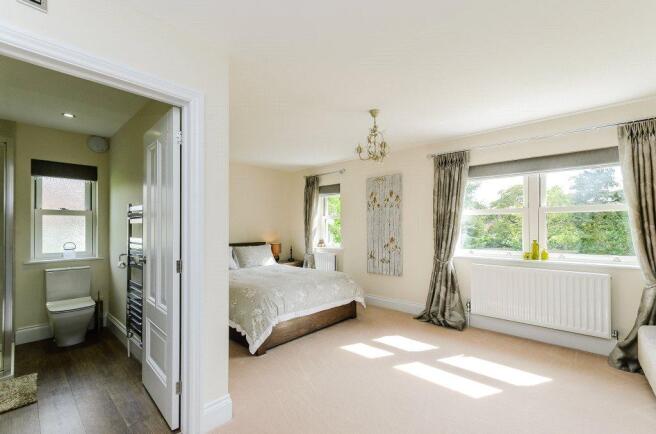 Guest Bed & En Suite