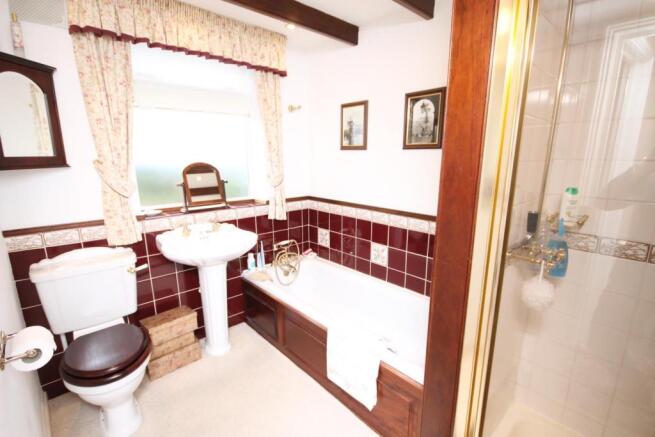 HOUSE BATHROOM/W.C.